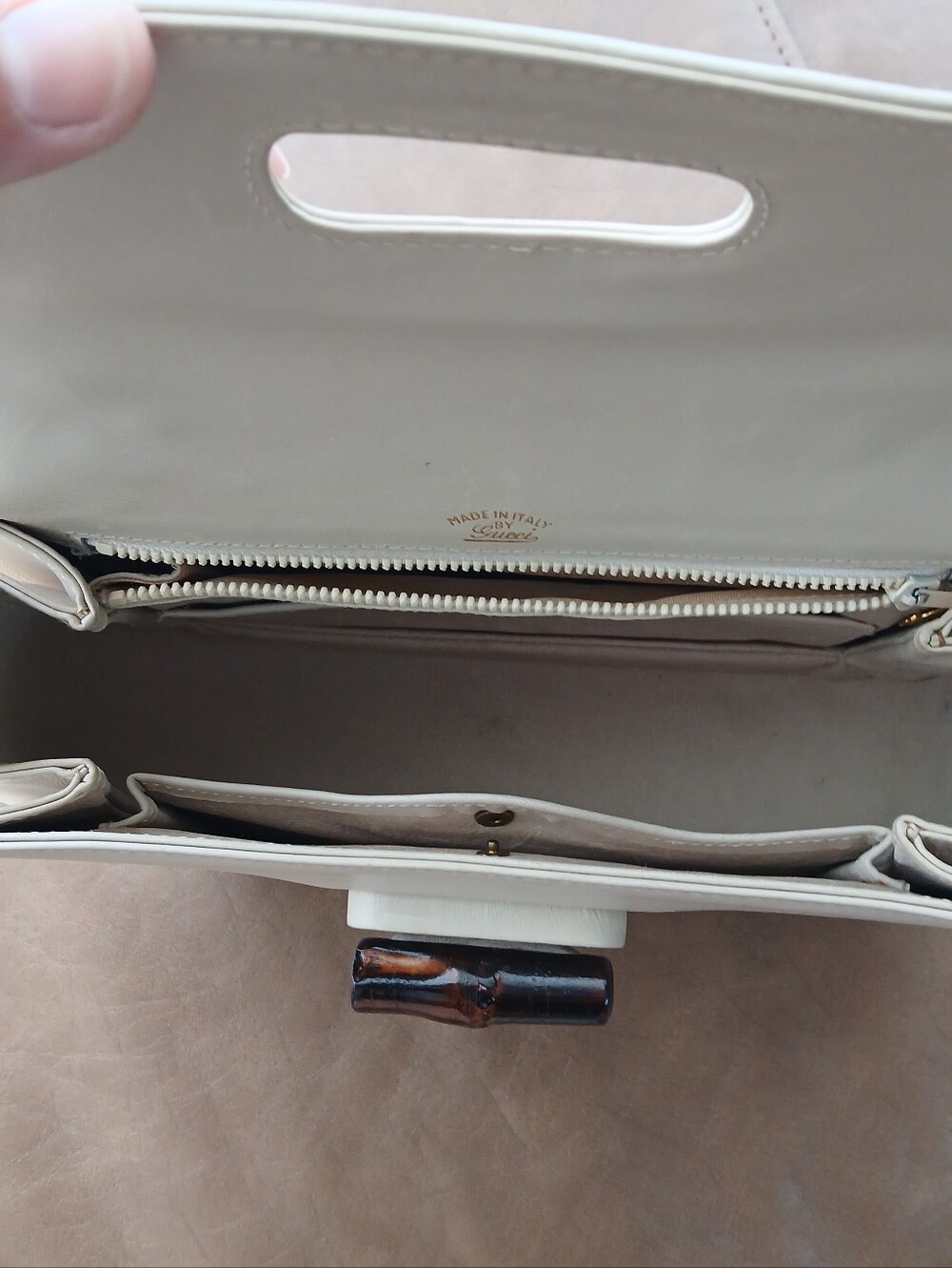 Vintage Gucci classic bamboo handle bag - Picture 4 of 16